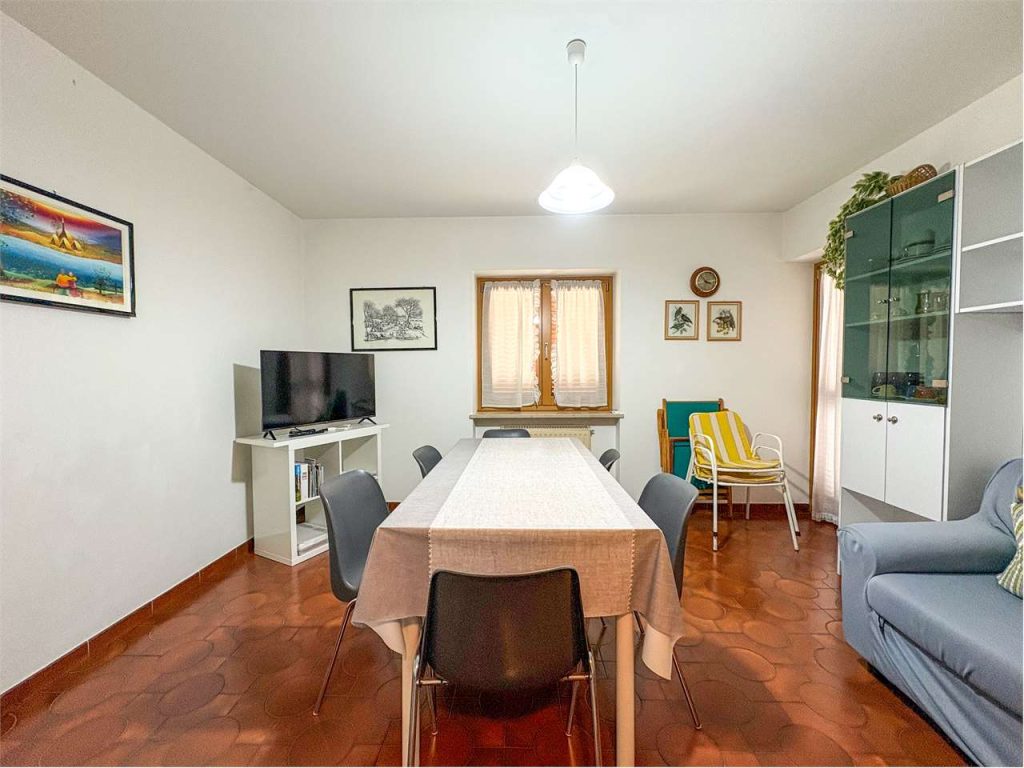 TRILOCALE IN AFFITTO