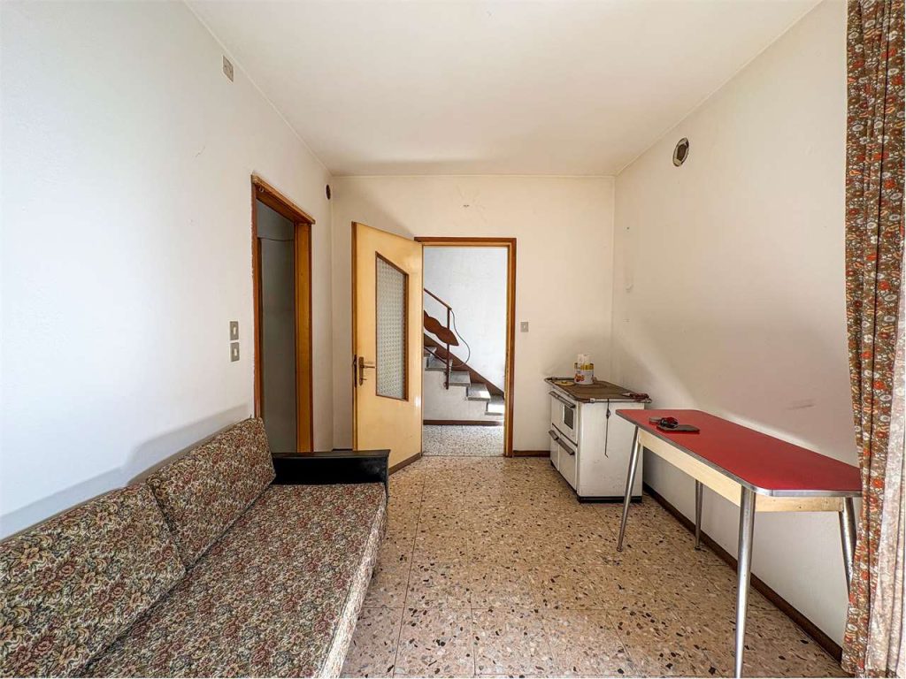 UNA CASA DA REINVENTARE, TRA FASCINO E CARATTERE