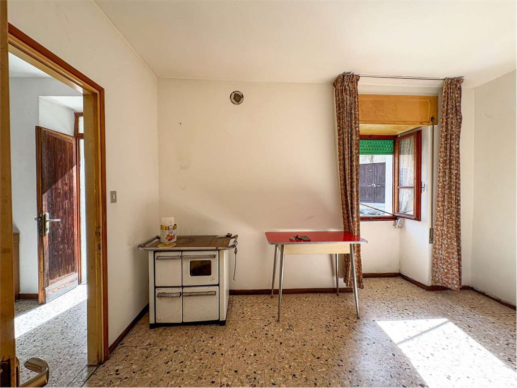 UNA CASA DA REINVENTARE, TRA FASCINO E CARATTERE