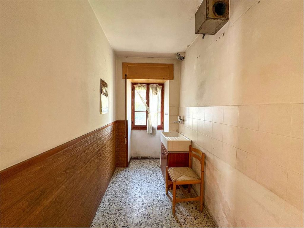 UNA CASA DA REINVENTARE, TRA FASCINO E CARATTERE