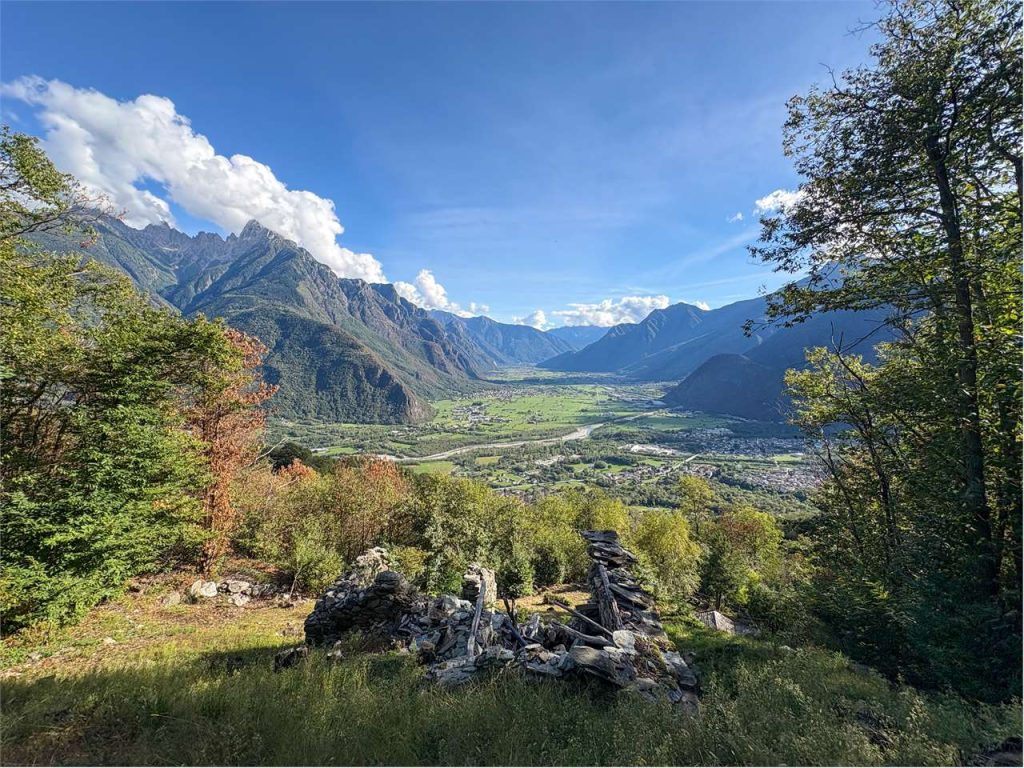 RUSTICO CON TERRENO IN MONTAGNA