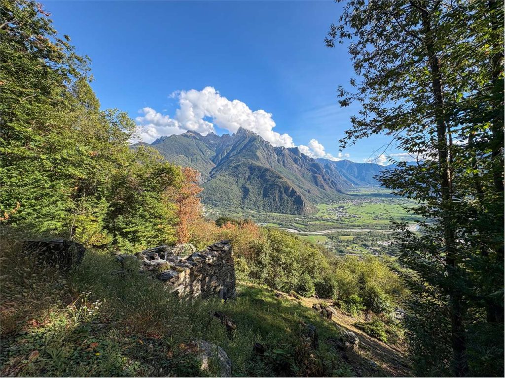 RUSTICO CON TERRENO IN MONTAGNA