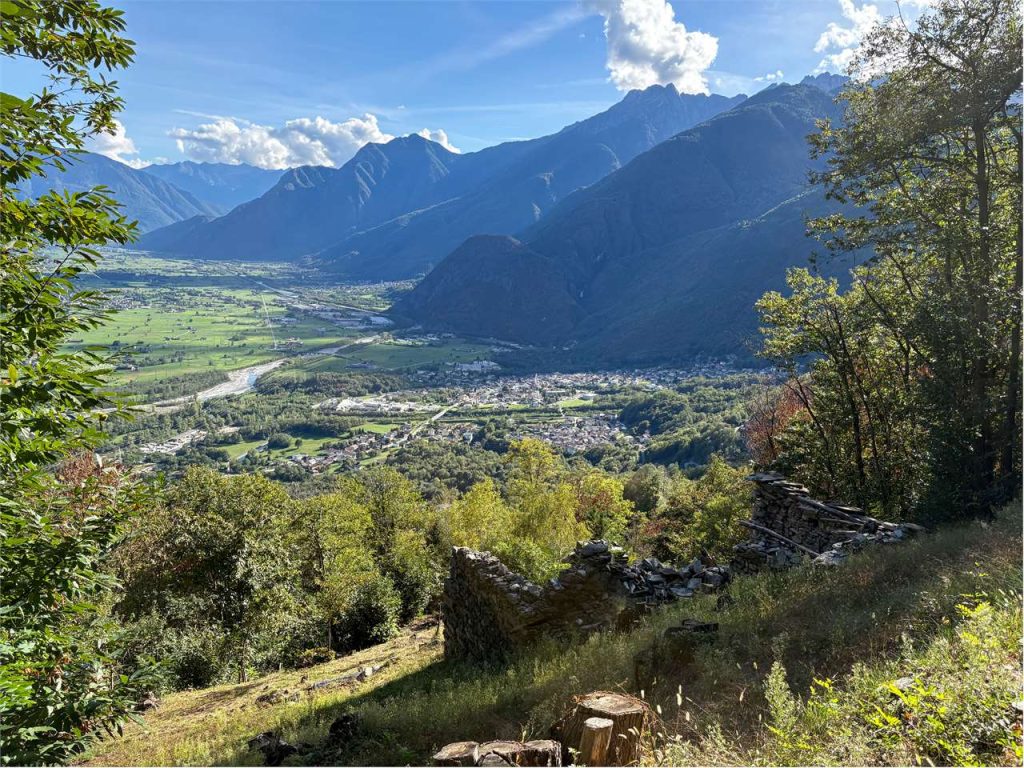 RUSTICO CON TERRENO IN MONTAGNA